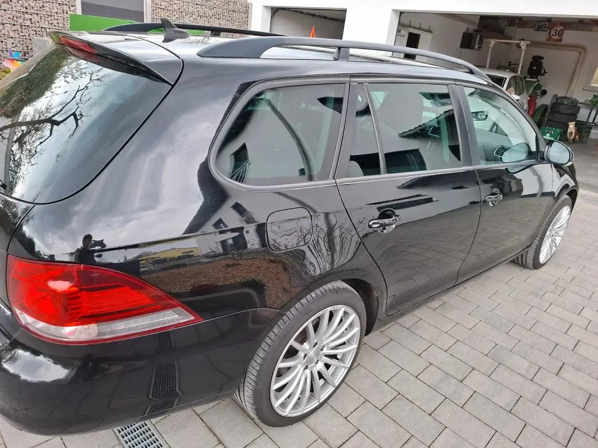 Second-hand VW Golf VII Match 140 CP (102 kW) 2012 Negru Break