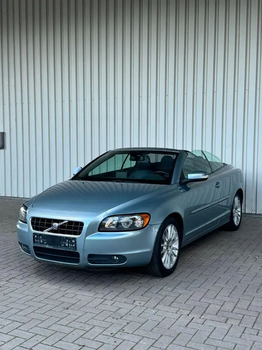 Używany Volvo C70 179 KM (131 kW) 2007 Niebieski Kabriolet