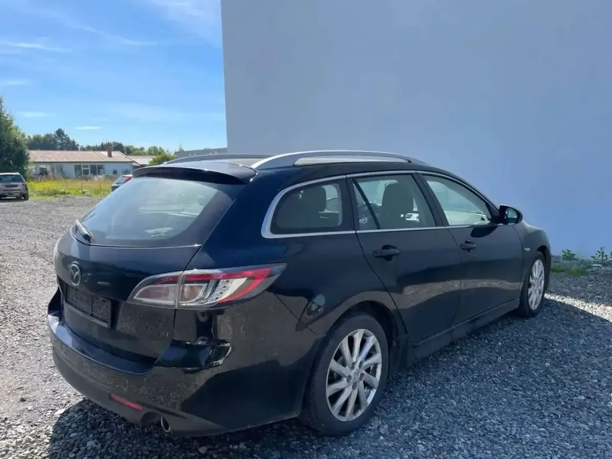 Usata Mazda 6 Active 129 CV (94 kW) 2010 Nero Station wagon