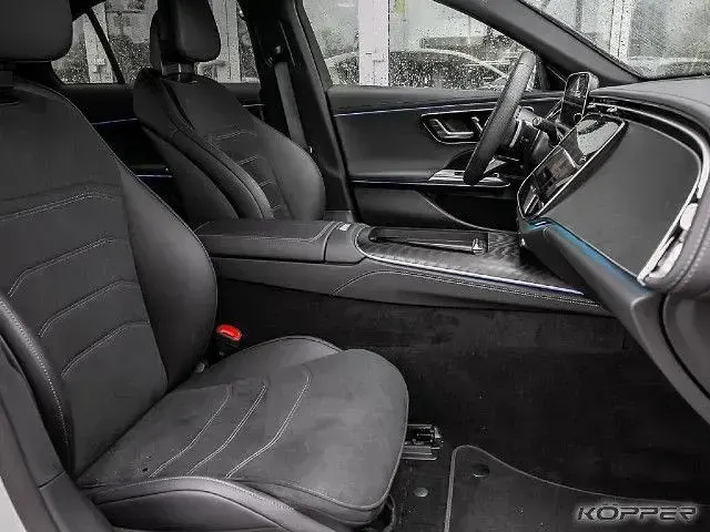 Gebraucht Mercedes E200 Advanced Plus 204 PS (150 kW) 2024 Polarweiss Limousine