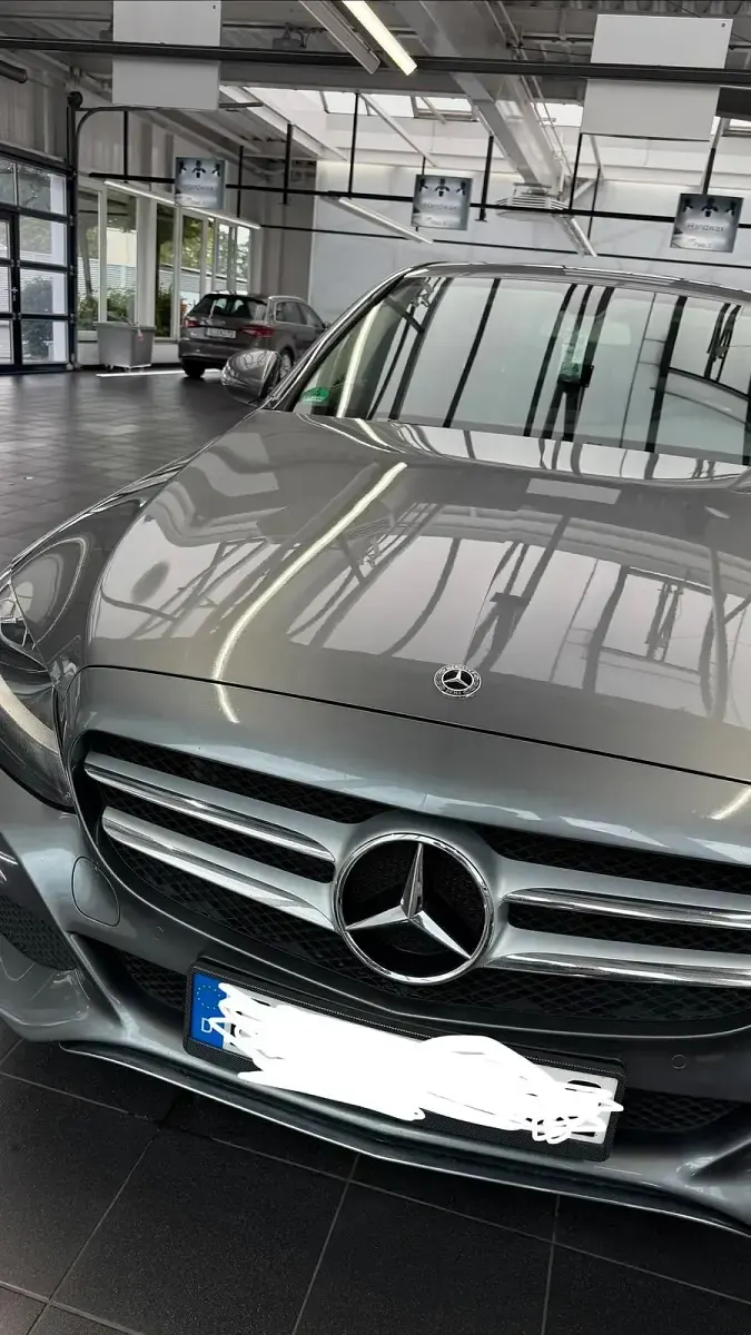 Gebraucht Mercedes C180 156 PS (114 kW) 2017 Grau Limousine