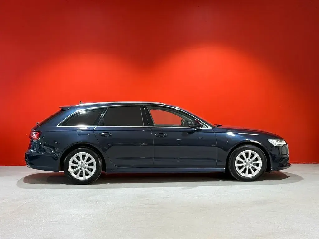 Gebraucht Audi A6 Ambiente 218 PS (160 kW) 2017 Blau Kombi