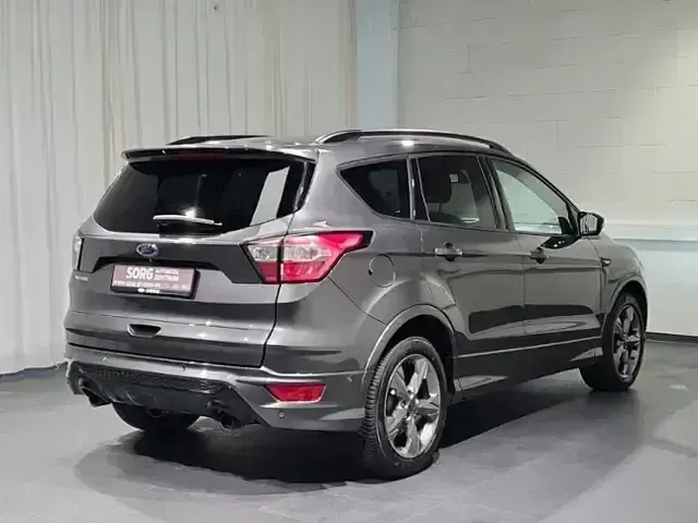 Używany Ford Kuga ST-Line 150 KM (110 kW) 2019 Szary SUV