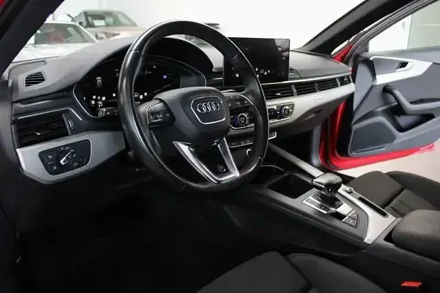 Gebraucht Audi A4 Competition 204 PS (150 kW) 2022 Tangorot Kombi