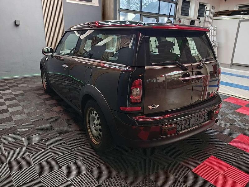 Gebraucht Mini Cooper D Clubman 109 PS (80 kW) 2010 Hot chocolate Kombi
