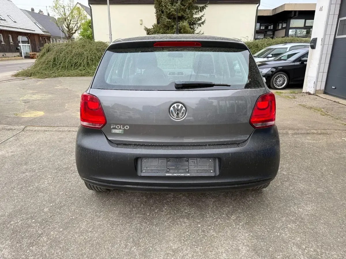 Gebraucht VW Polo Comfortline 69 PS (50 kW) 2013 Grau Kleinwagen