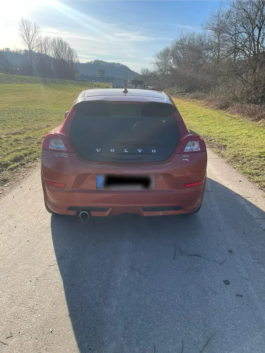 Gebraucht Volvo C30 R-Design 115 PS (84 kW) 2010 Orange Kleinwagen