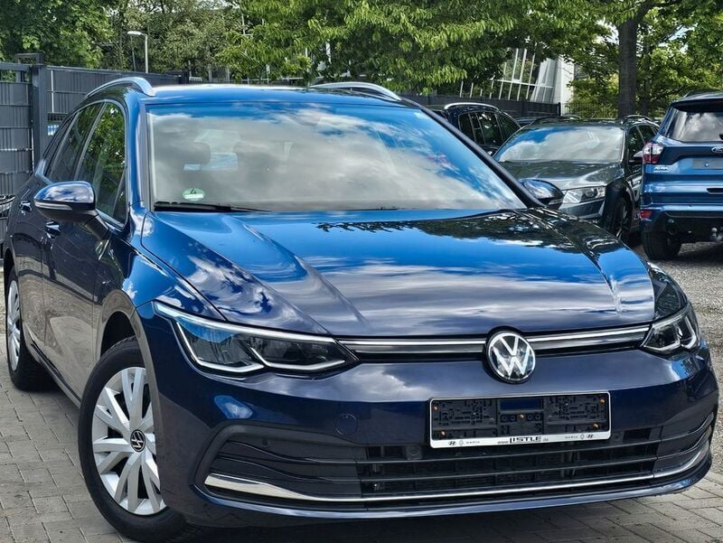 Blau Gebraucht 2022 VW Golf VIII Active Kombi | 18.990 € (Superpreis) - Bild 1/4