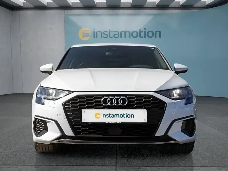 Gebraucht Audi A3 Sportback 110 PS (80 kW) 2022 Weiß Kleinwagen