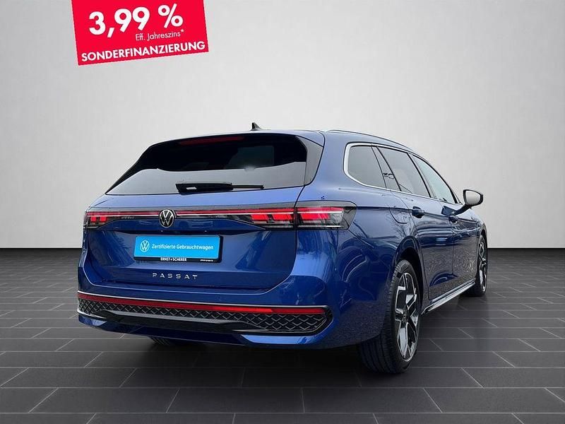 Gebraucht VW Passat R-line 150 PS (110 kW) 2025 Reef blue metallic (metallic) Kombi