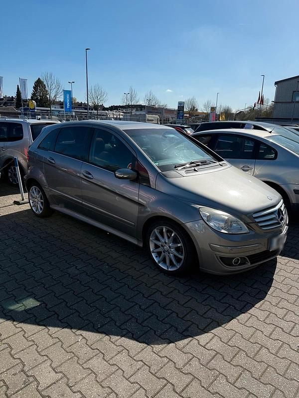 Gebraucht Mercedes E200 193 PS (141 kW) 2006 Grau Limousine