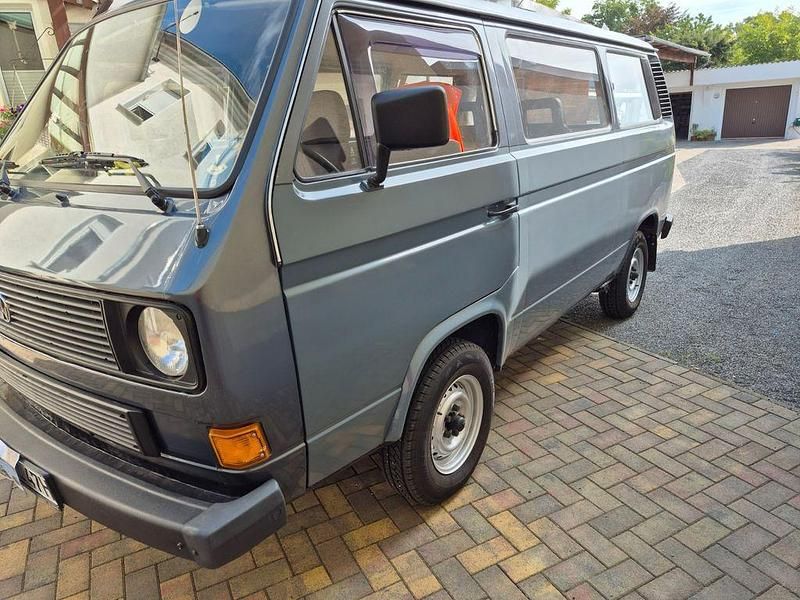 Grau Gebraucht 1988 VW Caravelle Van / Kleinbus | 8.890 € - Bild 1/4