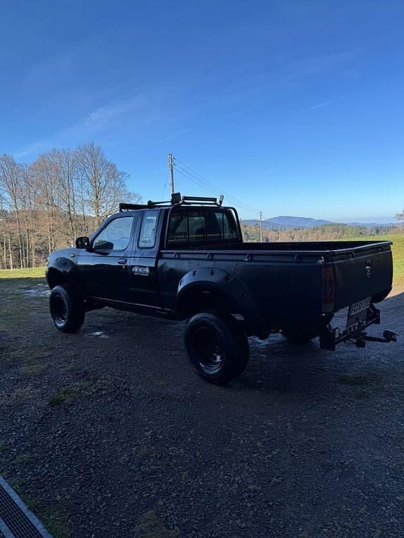 Gebraucht Nissan Navara 133 PS (97 kW) 2003 Schwarz Pickup