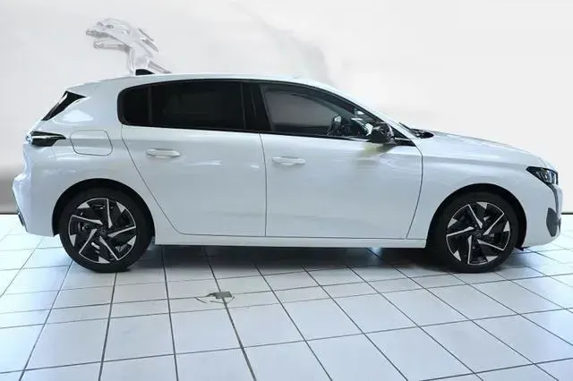 Gebraucht Peugeot 308 Allure 131 PS (96 kW) 2023 Othercolor Kleinwagen