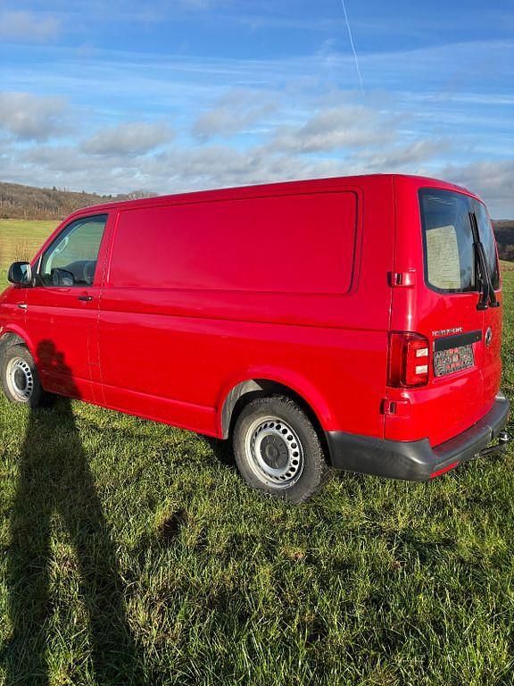 Rot Gebraucht 2016 VW Transporter Van | 14.500 € (Superpreis) - Bild 1/4