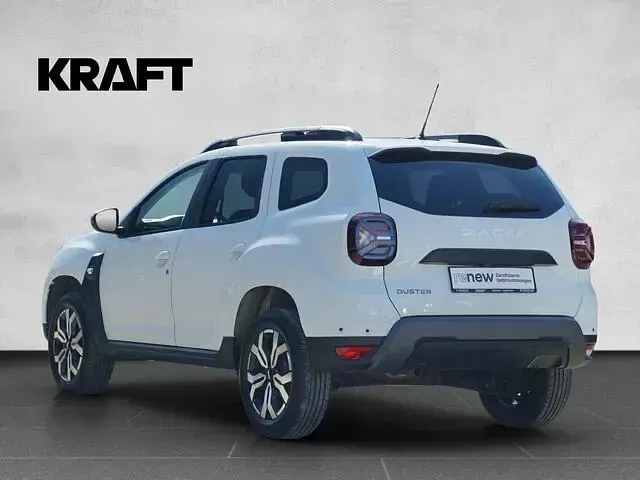 Używany Dacia Duster Journey 150 KM (110 kW) 2022 Biały SUV