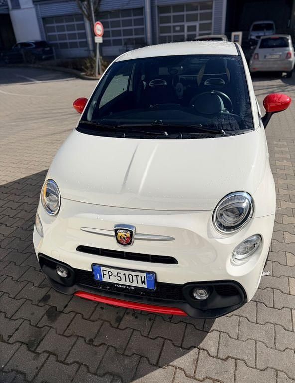 Gebraucht Abarth 595 145 PS (106 kW) 2018 Weiß Kleinwagen