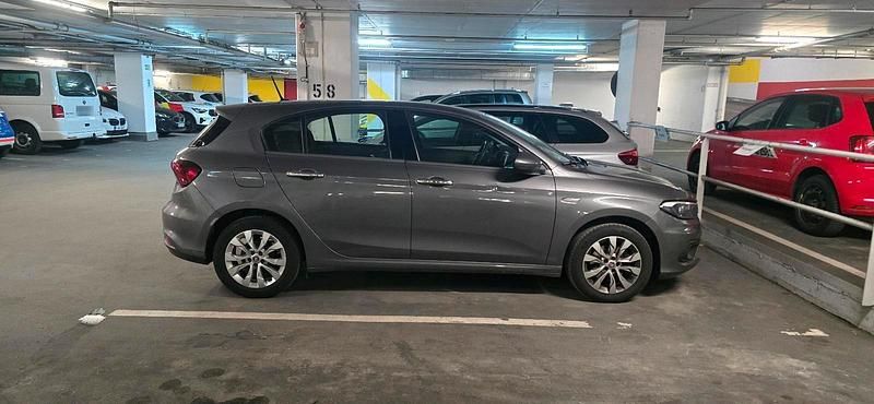 Gebraucht Fiat Tipo 95 PS (69 kW) 2019 Grau Limousine