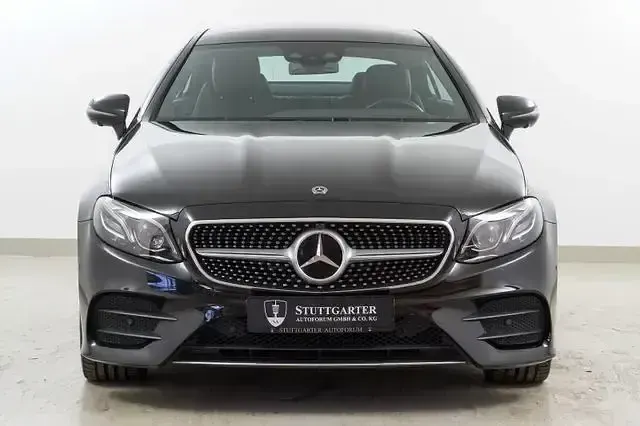 Gebraucht Mercedes E450 AMG line 367 PS (269 kW) 2018 Obsidianschwarz  lack Coupé