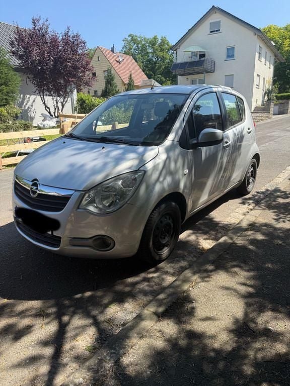 Silber Gebraucht 2009 Opel Agila Edition Limousine | 1.999 € (Guter Preis) - Bild 1/4