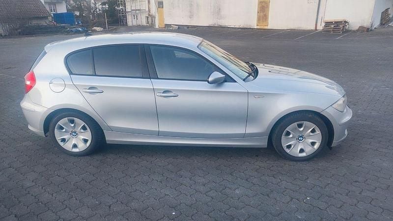 Gebraucht BMW 116 122 PS (89 kW) 2008 Silber Kleinwagen