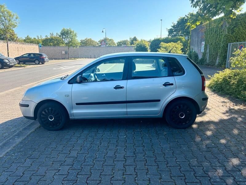 Silber Gebraucht 2004 VW Polo Kleinwagen | 2.490 € (Etwas zu teuer) - Bild 1/4