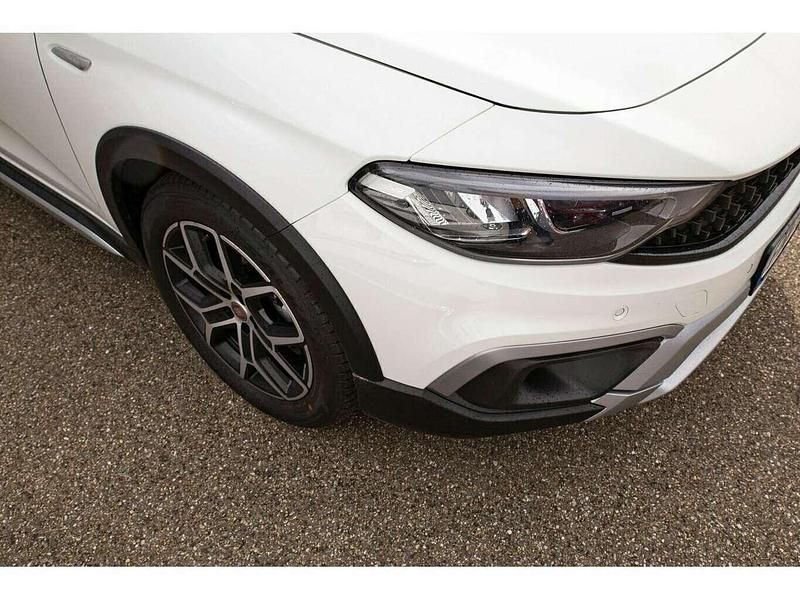 Gebraucht Fiat Tipo Cross 101 PS (74 kW) 2021 Gelato weiß Kleinwagen
