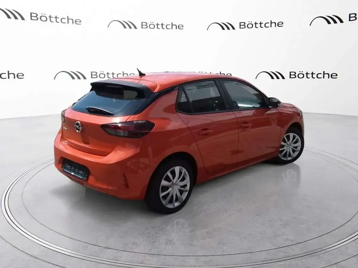 Gebraucht Opel Corsa-e Edition 100 kW (136 PS) 2022 Power orange/dynamik orange Kleinwagen