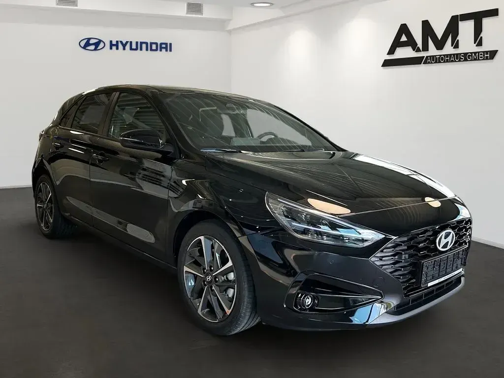Neu Hyundai i30 Trend 150 PS (110 kW) 2026 Abyss black / mic Limousine