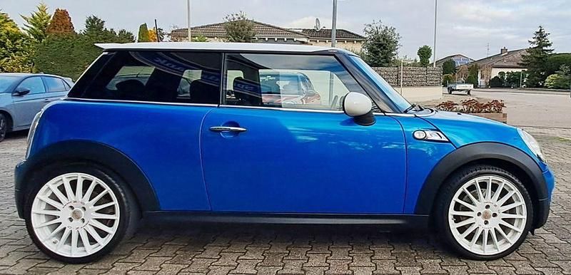 Używany Mini Cooper S 174 KM (127 kW) 2008 Niebieski Hatchback