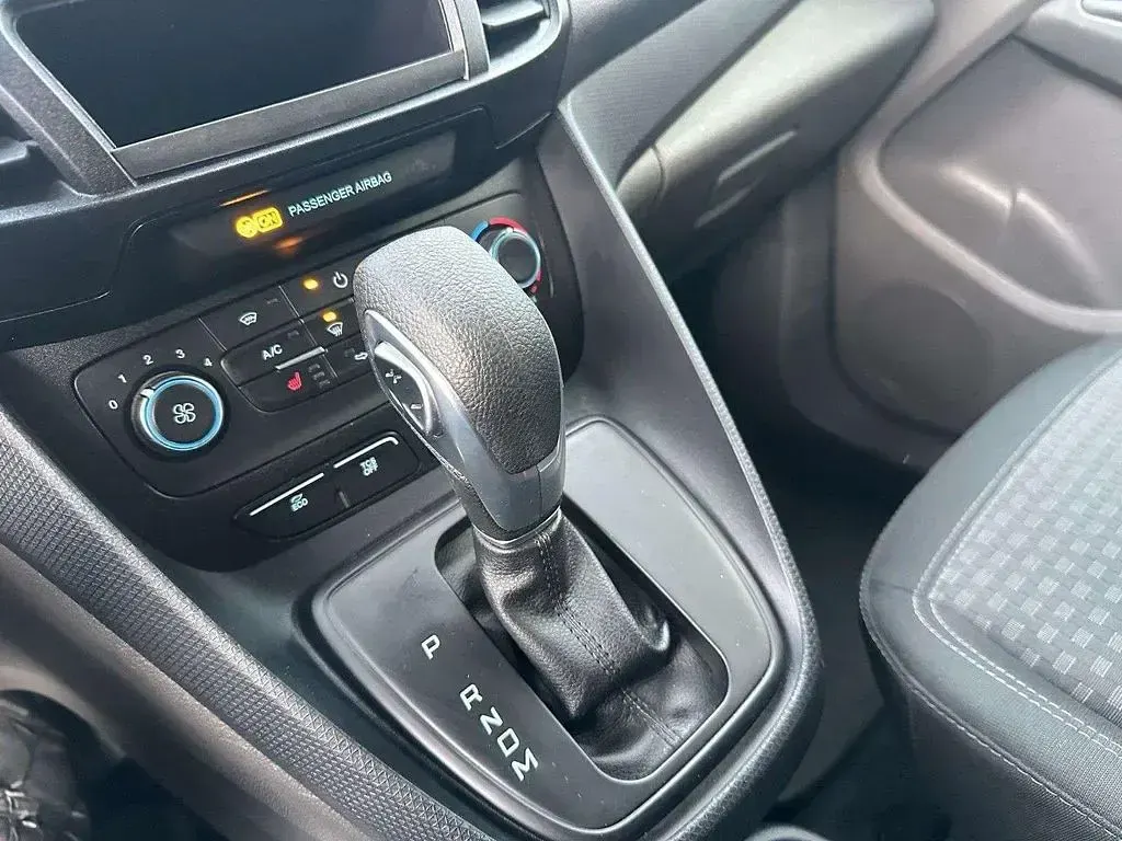 Gebraucht Ford Transit Connect 101 PS (74 kW) 2021 Weiß Van / Kleinbus