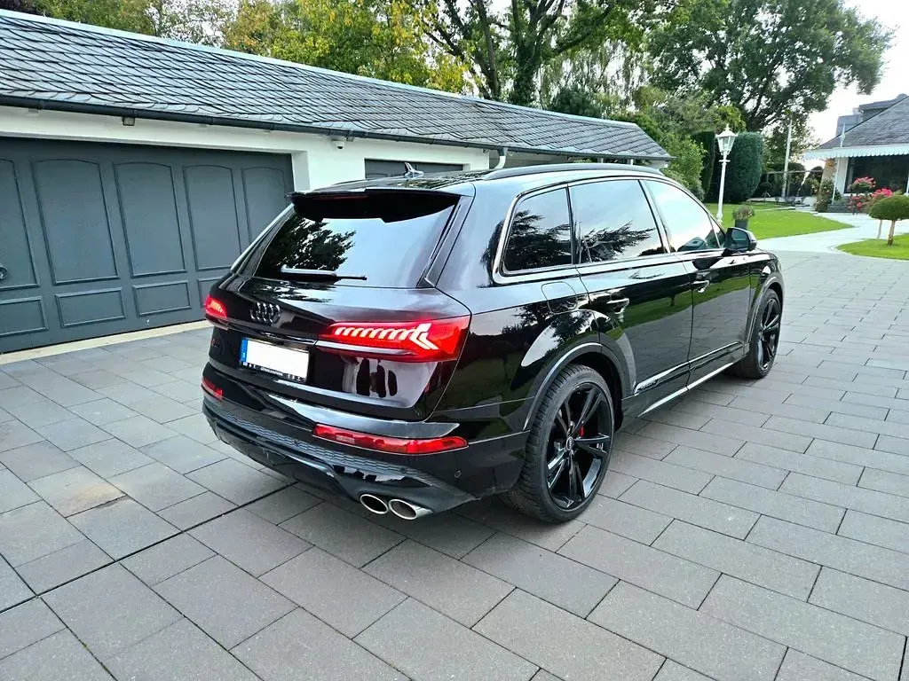 Gebraucht Audi SQ7 Competition 507 PS (372 kW) 2024 Schwarz SUV
