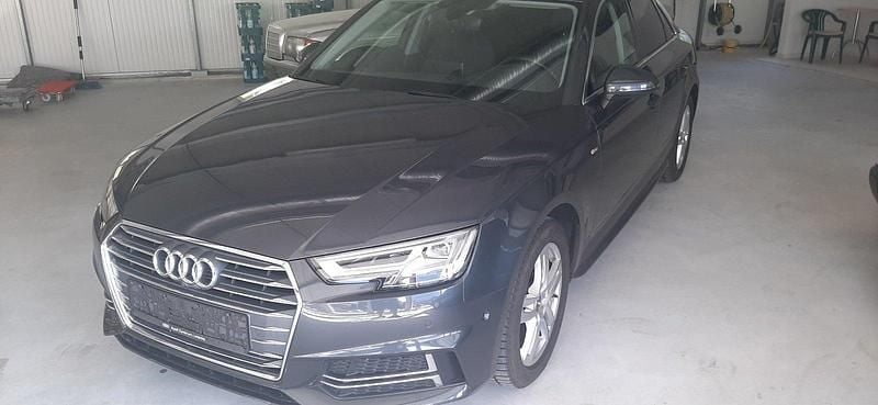 Używany Audi A4 Ambiente 150 KM (110 kW) 2016 Czarny Sedan/Limuzyna