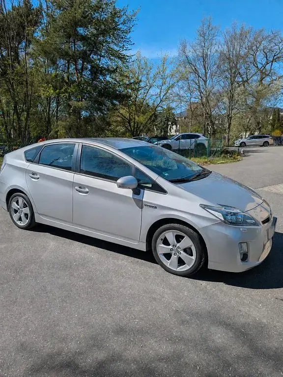 Gebraucht Toyota Prius 136 PS (100 kW) 2009 Grau Kleinwagen