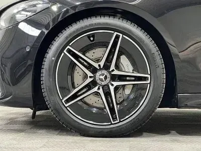 Gebraucht Mercedes C180 AMG 170 PS (125 kW) 2025 Schwarz Limousine
