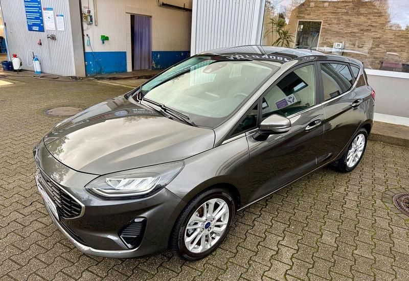 Gebraucht Ford Fiesta Titanium 101 PS (74 kW) 2023 Magnetic Kleinwagen