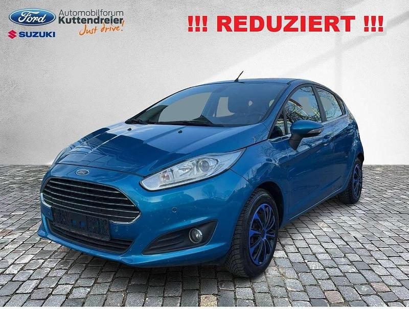 Gebraucht Ford Fiesta Titanium 125 PS (91 kW) 2013 Arubablau metallic Kleinwagen