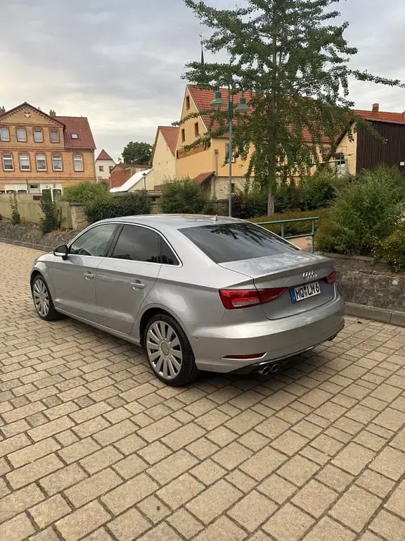 Gebraucht Audi A3 Ambiente 150 PS (110 kW) 2016 Silber Limousine