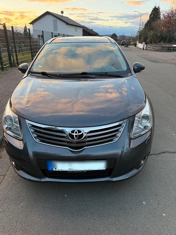 Gebraucht Toyota Avensis 177 PS (130 kW) 2009 Grau Kombi