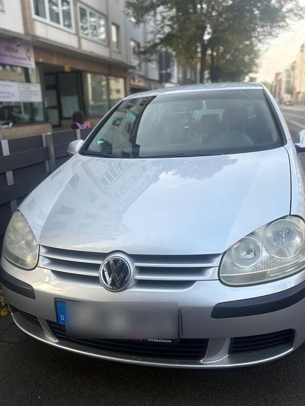 Silber Gebraucht 2005 VW Golf V Kleinwagen | 1.300 € (Fairer Preis) - Bild 1/4