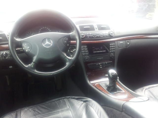 Gebraucht Mercedes E220 Classic 204 PS (150 kW) 2003 Silber metallic Limousine