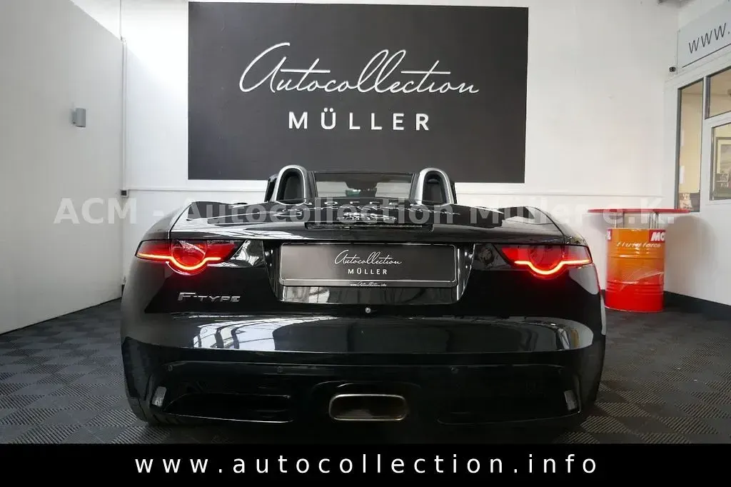 Gebraucht Jaguar F-Type R-Dynamic 301 PS (221 kW) 2019 Schwarz Cabrio