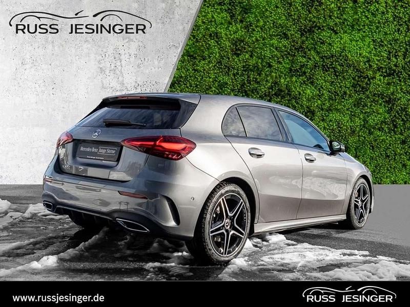 Gebraucht Mercedes A200 AMG Line Premium Plus 163 PS (119 kW) 2024 Grau Limousine