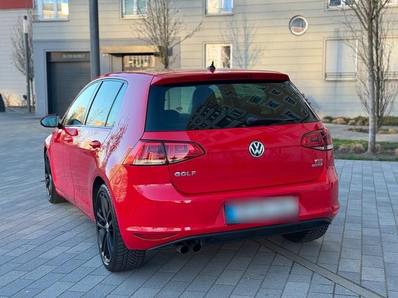 Gebraucht VW Golf VII 140 PS (102 kW) 2013 Rot Limousine