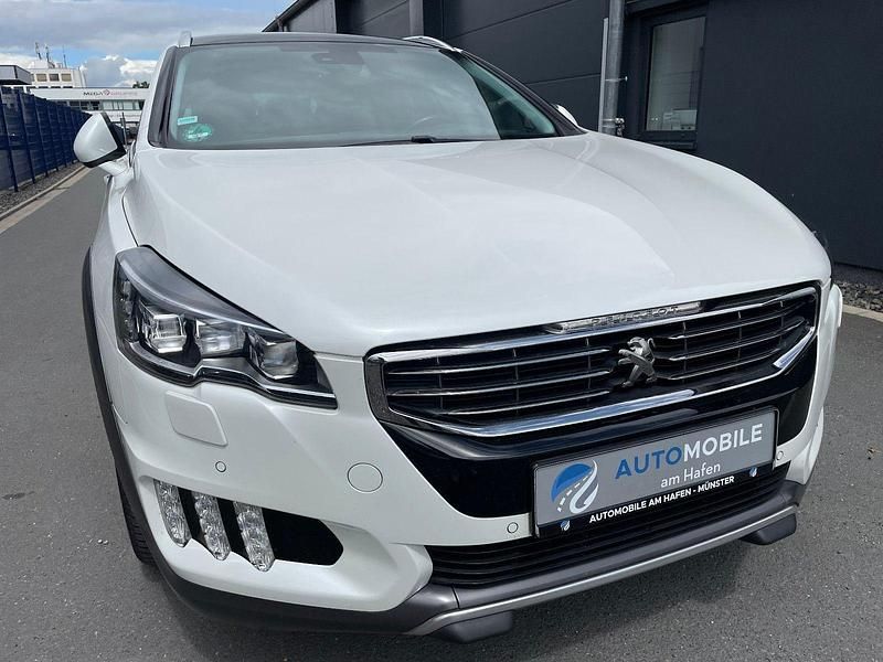 Weiß Gebraucht 2017 Peugeot 508 RXH Kombi | 14.490 € - Bild 1/4