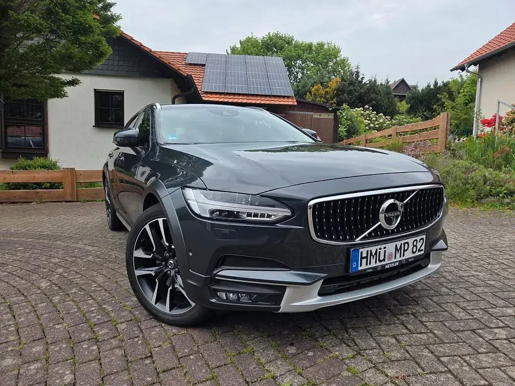 Gebraucht Volvo V90 CC Pro 235 PS (172 kW) 2019 Blau Kombi