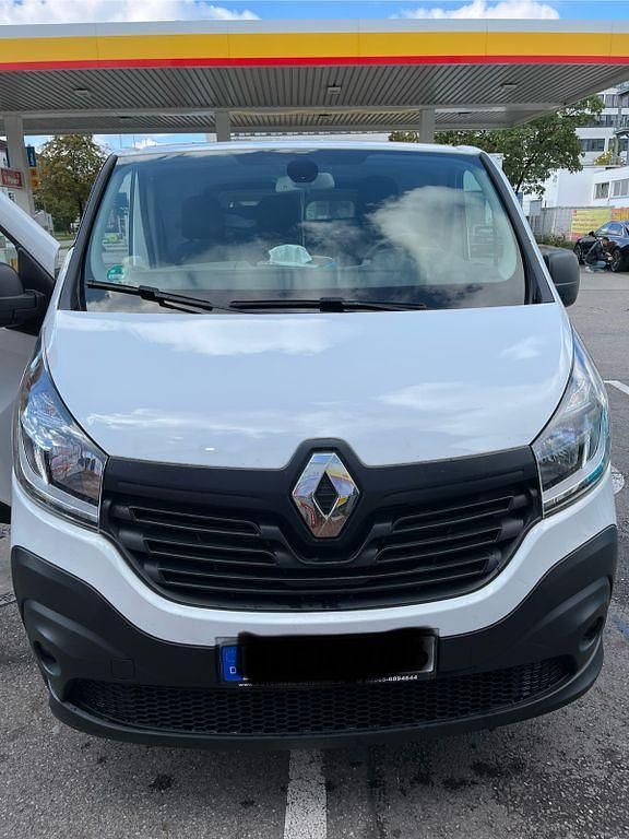 Gebraucht Renault Trafic 121 PS (88 kW) 2017 Weiß Van / Kleinbus