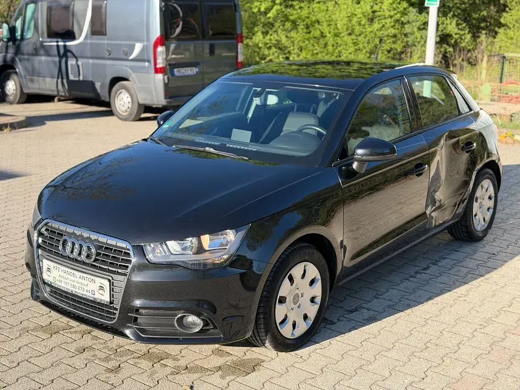 Gebraucht Audi A1 Sportback Attraction 105 PS (77 kW) 2013 Schwarz Kleinwagen