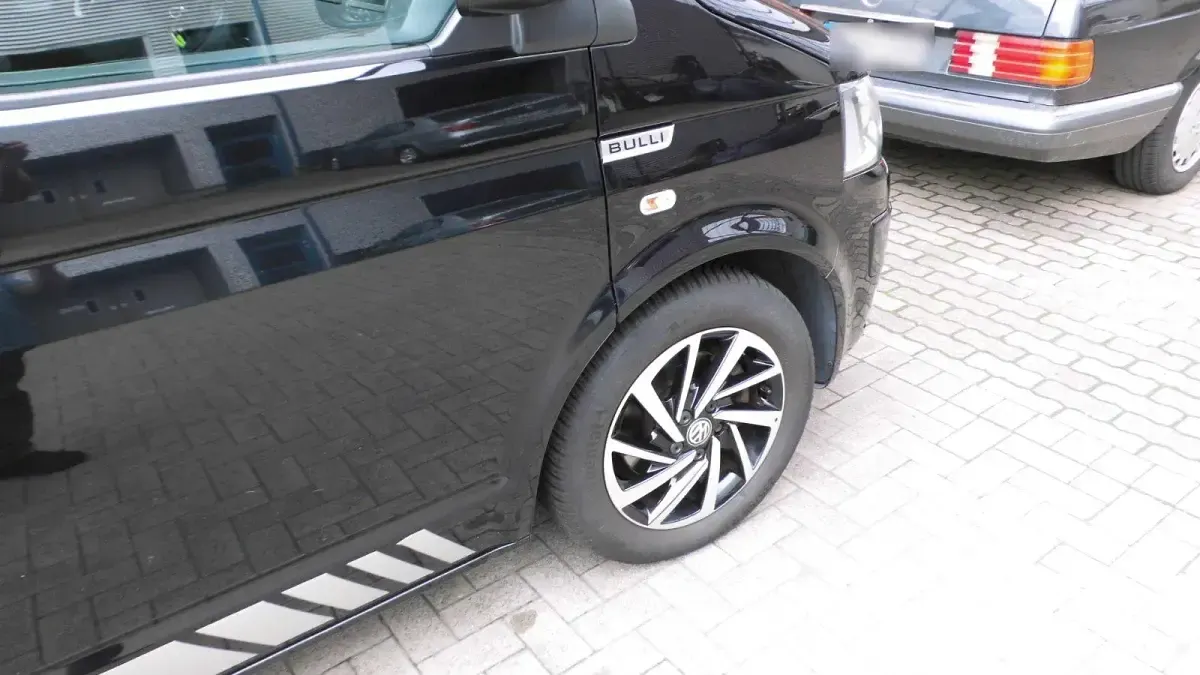Gebraucht VW Caravelle 140 PS (102 kW) 2012 Schwarz Van