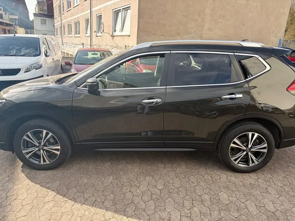 Gebraucht Nissan X-Trail 360º 150 PS (110 kW) 2019 Dark olive SUV